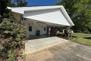 200 W King St, King, NC 27021 - Photo 29