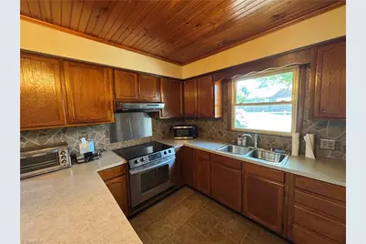 200 W King Street, King, NC 27021 - Photo 35