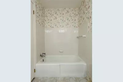 1031 Country Lane, Winston-Salem, NC 27107 - Photo 15
