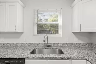 3902 Fairall Dr, Greensboro, NC 27401 - Photo 5