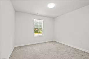 3902 Fairall Dr, Greensboro, NC 27401 - Photo 21