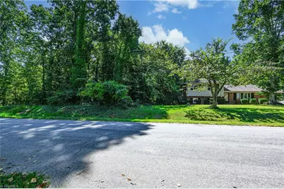 4025 Sedgewood Lane, Greensboro, NC 27407 - Photo 39