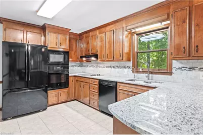 499 Reigate Drive, Kernersville, NC 27284 - Photo 13