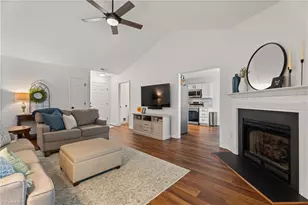 2446 Somerset Pl Dr, Winston-Salem, NC 27103 - Photo 7