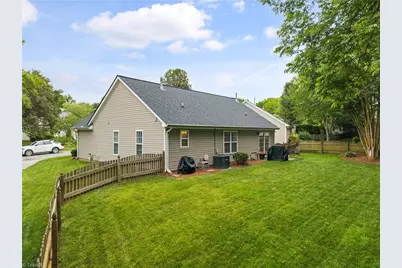 2446 Somerset Place Drive, Winston-Salem, NC 27103 - Photo 21