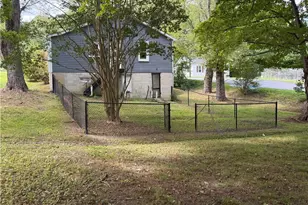 951 Newsome St, Mount Airy, NC 27030 - Photo 17