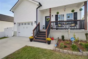 1305 Whitsett St, Burlington, NC 27215 - Photo 5