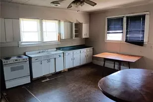 536 Monroe St, Eden, NC 27288 - Photo 9