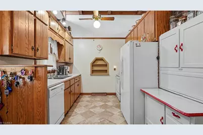 226 Barber Street, Asheboro, NC 27203 - Photo 3