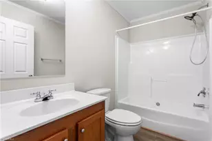 1054 Sutton Rd, Greensboro, NC 27406 - Photo 23