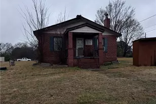 504 Norwalk St, Greensboro, NC 27407 - Photo 1