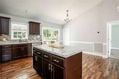 9 Brandy Wine Drive, Thomasville, NC 27360 - Photo 5