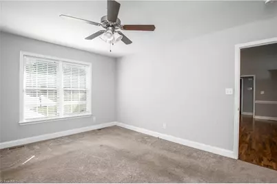 9 Brandy Wine Drive, Thomasville, NC 27360 - Photo 11