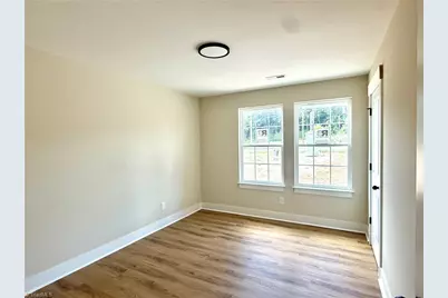 1045 W Holly Hill Road, Thomasville, NC 27360 - Photo 5
