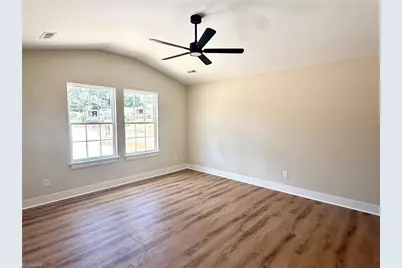 1047 W Holly Hill Road, Thomasville, NC 27360 - Photo 7