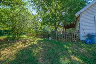 4881 Vienna Dozier Rd, Pfafftown, NC 27040 - Photo 37