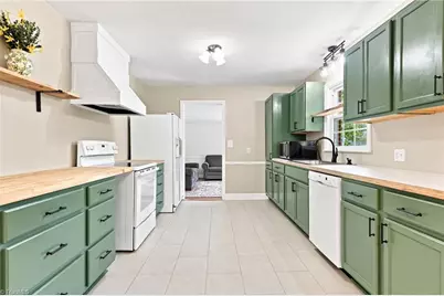 1407 Bolton Street, Winston-Salem, NC 27103 - Photo 13
