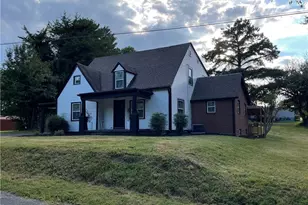 130 Greenway Dr, Mount Airy, NC 27030 - Photo 3