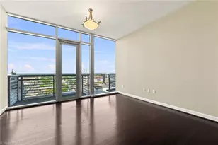 201 Elm St, Greensboro, NC 27401 - Photo 21