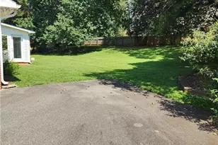4880 Hawkwood Trl, Winston-Salem, NC 27103 - Photo 7