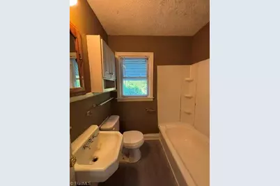 1010 Logan Street, Greensboro, NC 27406 - Photo 7