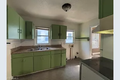1010 Logan Street, Greensboro, NC 27406 - Photo 5