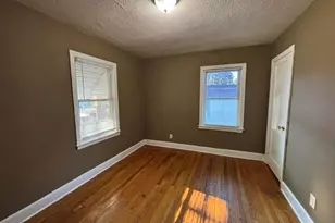 1010 Logan St, Greensboro, NC 27406 - Photo 9