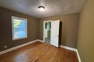 1010 Logan St, Greensboro, NC 27406 - Photo 3