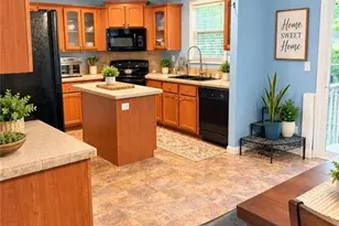 2005 Circleview Dr, Greensboro, NC 27406 - Photo 7