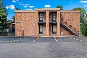 1805 S Hawthorne Rd, Winston-Salem, NC 27103 - Photo 1