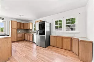 812 Oak St, Reidsville, NC 27320 - Photo 5