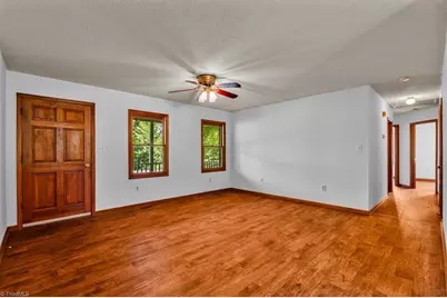 522 Raleigh Avenue, Liberty, NC 27298 - Photo 5