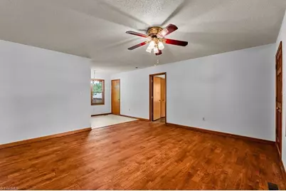 522 Raleigh Avenue, Liberty, NC 27298 - Photo 7