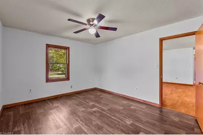 522 Raleigh Avenue, Liberty, NC 27298 - Photo 17