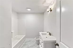 5008 Kenview St, Greensboro, NC 27410 - Photo 13