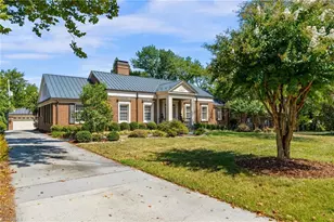 1110 Forest Hill Dr, High Point, NC 27262 - Photo 3