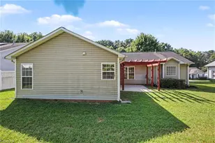 1622 Hawkcrest Ln, Winston-Salem, NC 27127 - Photo 17