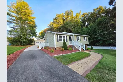 127 Miller Street, Mount Airy, NC 27030 - Photo 7