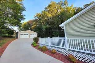 127 Miller St, Mount Airy, NC 27030 - Photo 9