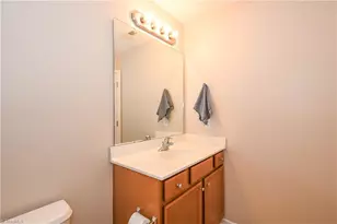 846 Jarman Dr, Greensboro, NC 27282 - Photo 19