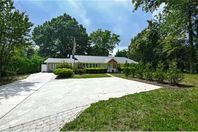 3917 W Friendly Avenue, Greensboro, NC 27410 - Photo 5