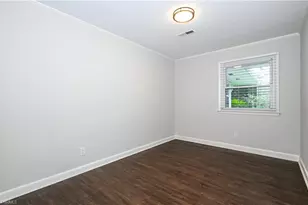 3917 W Friendly Ave, Greensboro, NC 27410 - Photo 23