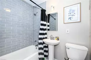 3917 W Friendly Ave, Greensboro, NC 27410 - Photo 31