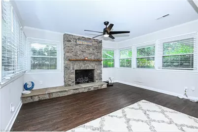 3917 W Friendly Avenue, Greensboro, NC 27410 - Photo 19