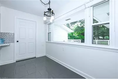 3917 W Friendly Avenue, Greensboro, NC 27410 - Photo 15