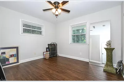 3917 W Friendly Avenue, Greensboro, NC 27410 - Photo 25