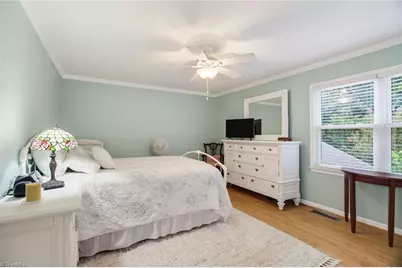 2522 Cottage Place, Greensboro, NC 27455 - Photo 15