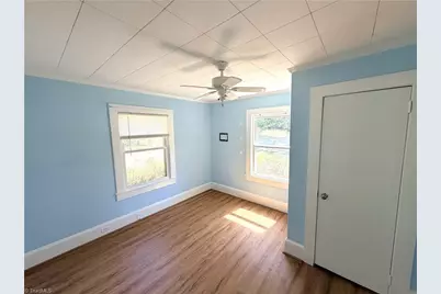 806 Halsbrook Road, Greensboro, NC 27406 - Photo 9