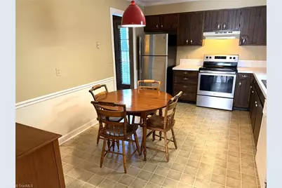 7525 Eppingwood Court, Clemmons, NC 27012 - Photo 9