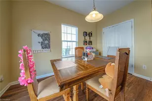 6415 Hedgewood Ln, High Point, NC 27265 - Photo 19